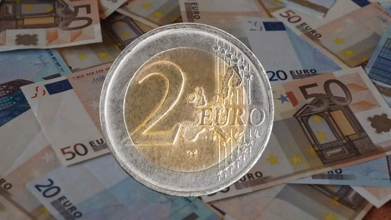 Una moneta da 2 euro può valere fino a 2.500 euro? Ecco come riconoscere un vero tesoro Immagine selezionata