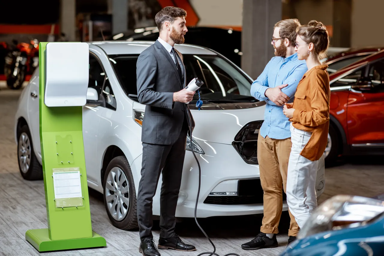 Nuova tecnologia trasforma le auto elettriche in ibride Immagine selezionata