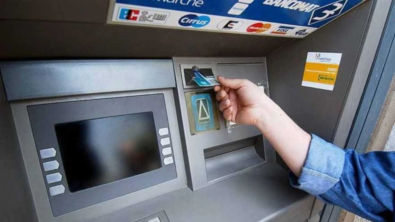 Avviso urgente ai clienti: la banca lancia un messaggio da non sottovalutare Immagine selezionata