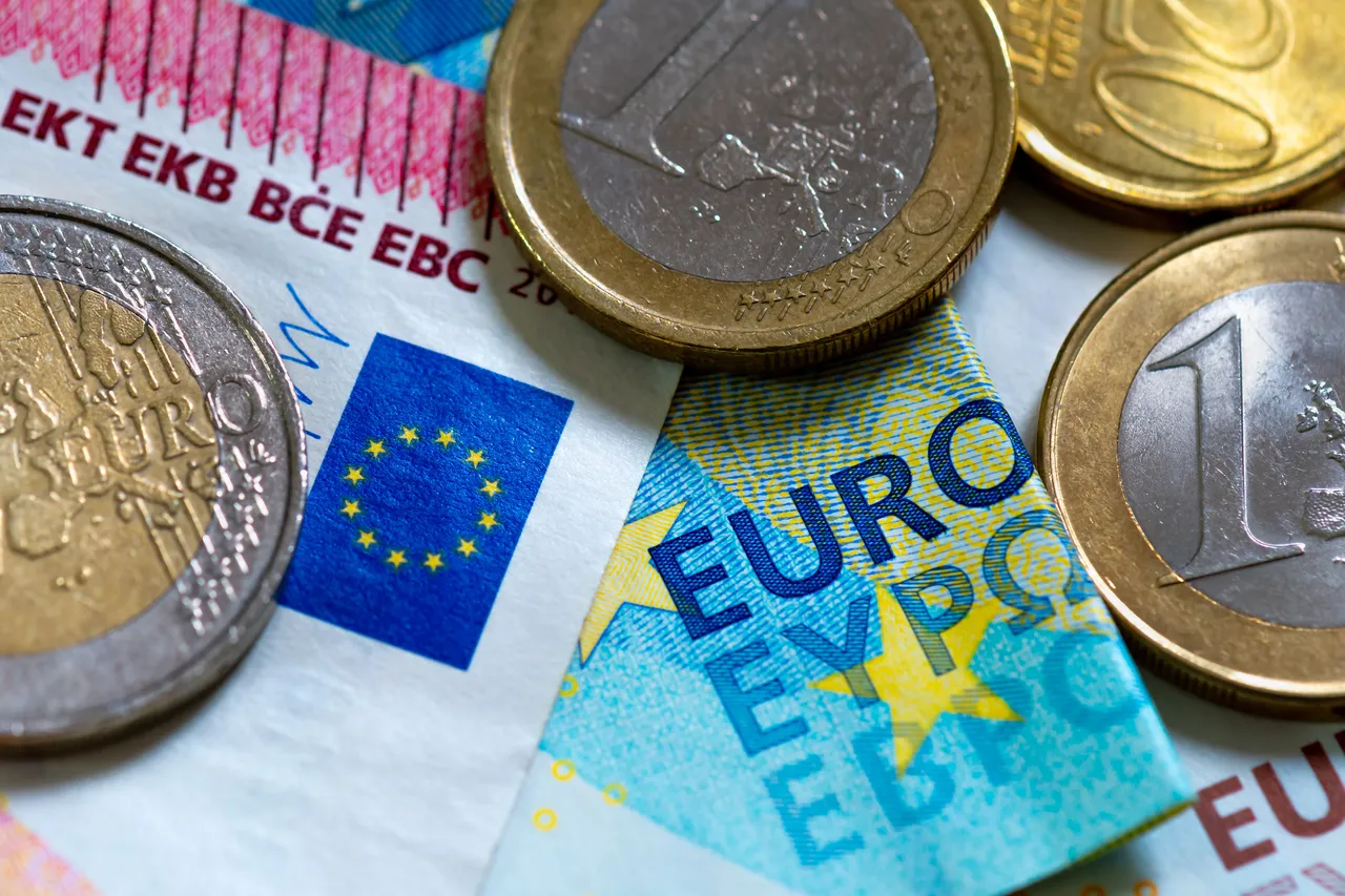 Obbligo di conto bancario per tutti: al via i controlli dell’Agenzia delle Entrate sui pagamenti in contanti Obbligo di conto bancario per tutti: al via i controlli dell’Agenzia delle Entrate sui pagamenti in contanti